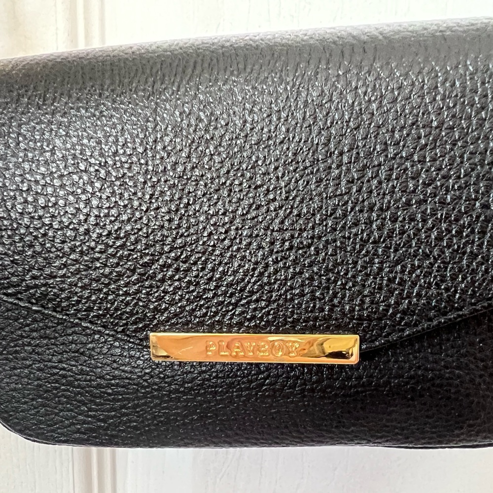PLAYBOY Elegant Black Leather Crossbody Bag
